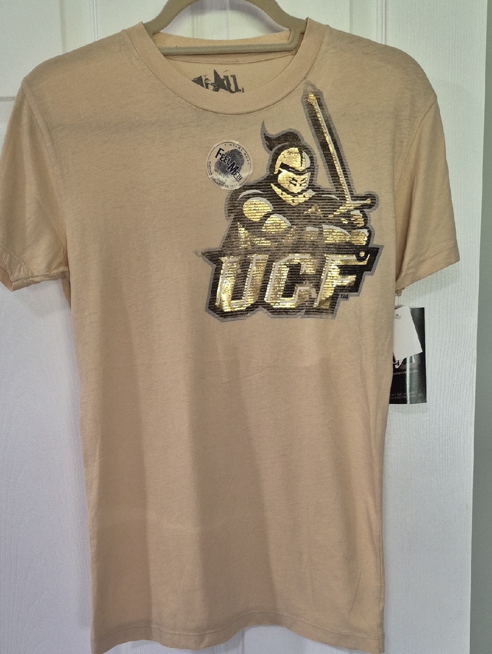 NWT UCF Knights Sequin Logo MEDIUM T‑Shirt - Beige